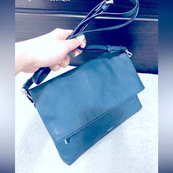 OROTON Bueno Blue Leather Oroton Crossbody Bag NWOT RRP$295 - Picture 15 of 15